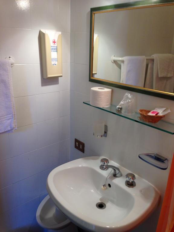 Hotel Alla Fiera ปาโดวา ภายนอก รูปภาพ