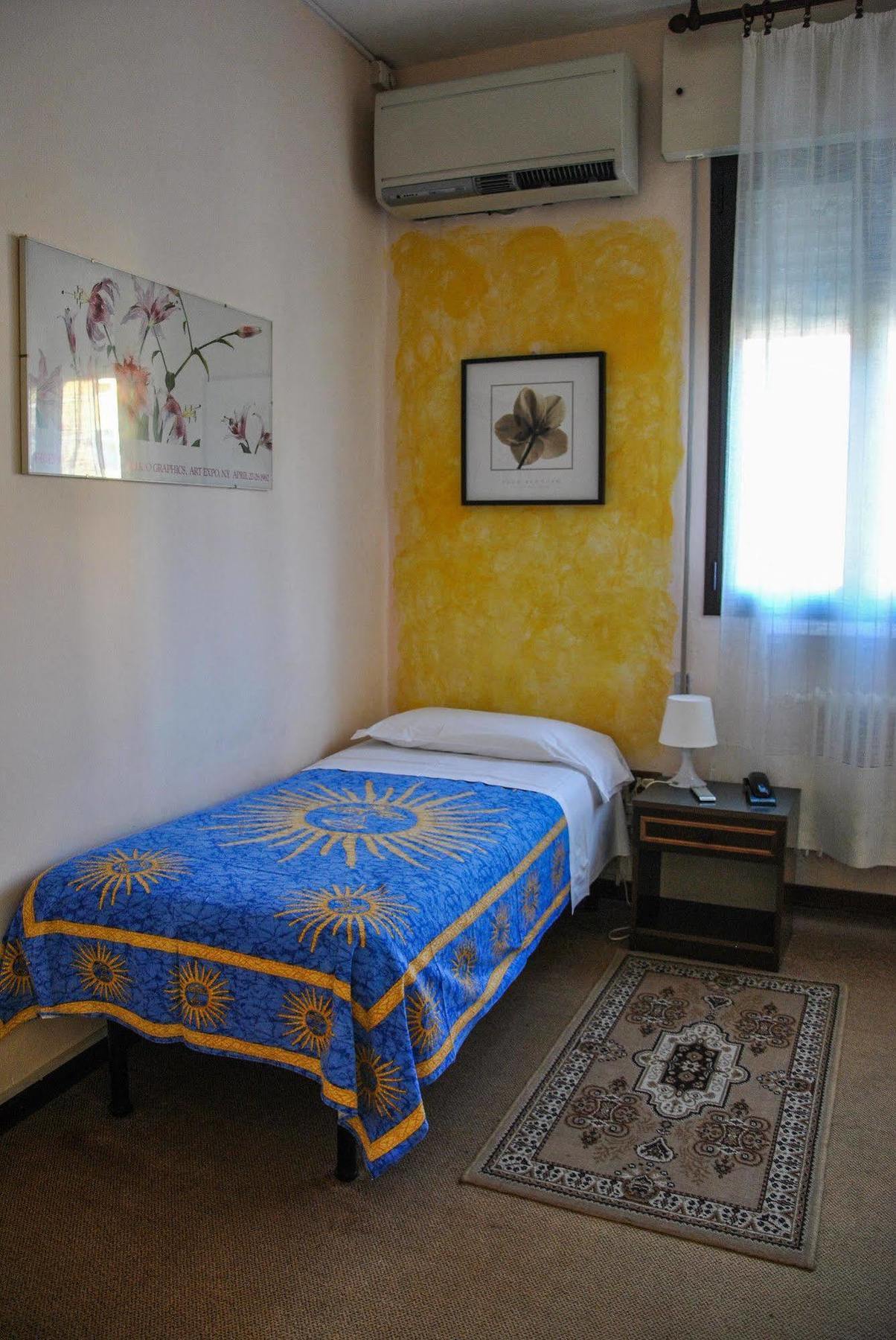 Hotel Alla Fiera ปาโดวา ภายนอก รูปภาพ